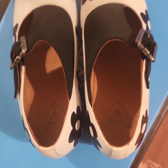 Fluevog FIGARO Foral Black and White Buckle Shoes - Picture 6 of 7